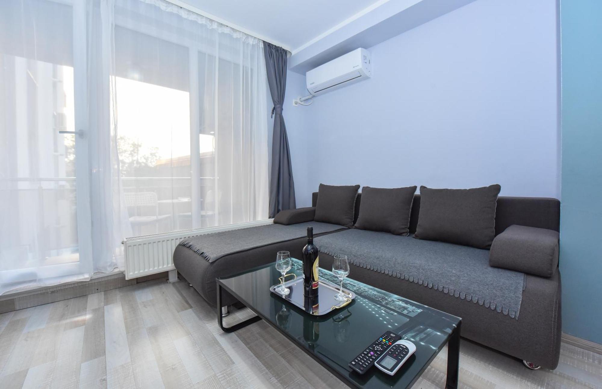 Dracula Adventure Tours Accommodation Bukareszt Zewnętrze zdjęcie