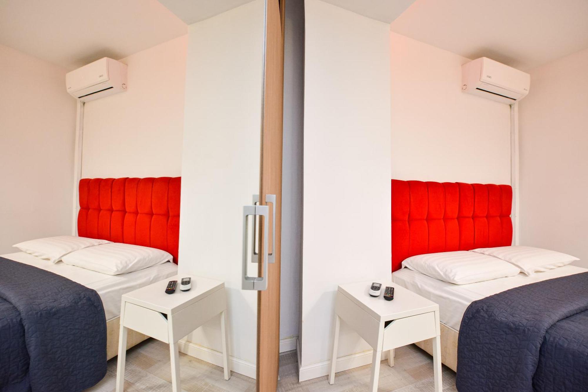 Dracula Adventure Tours Accommodation Bukareszt Zewnętrze zdjęcie