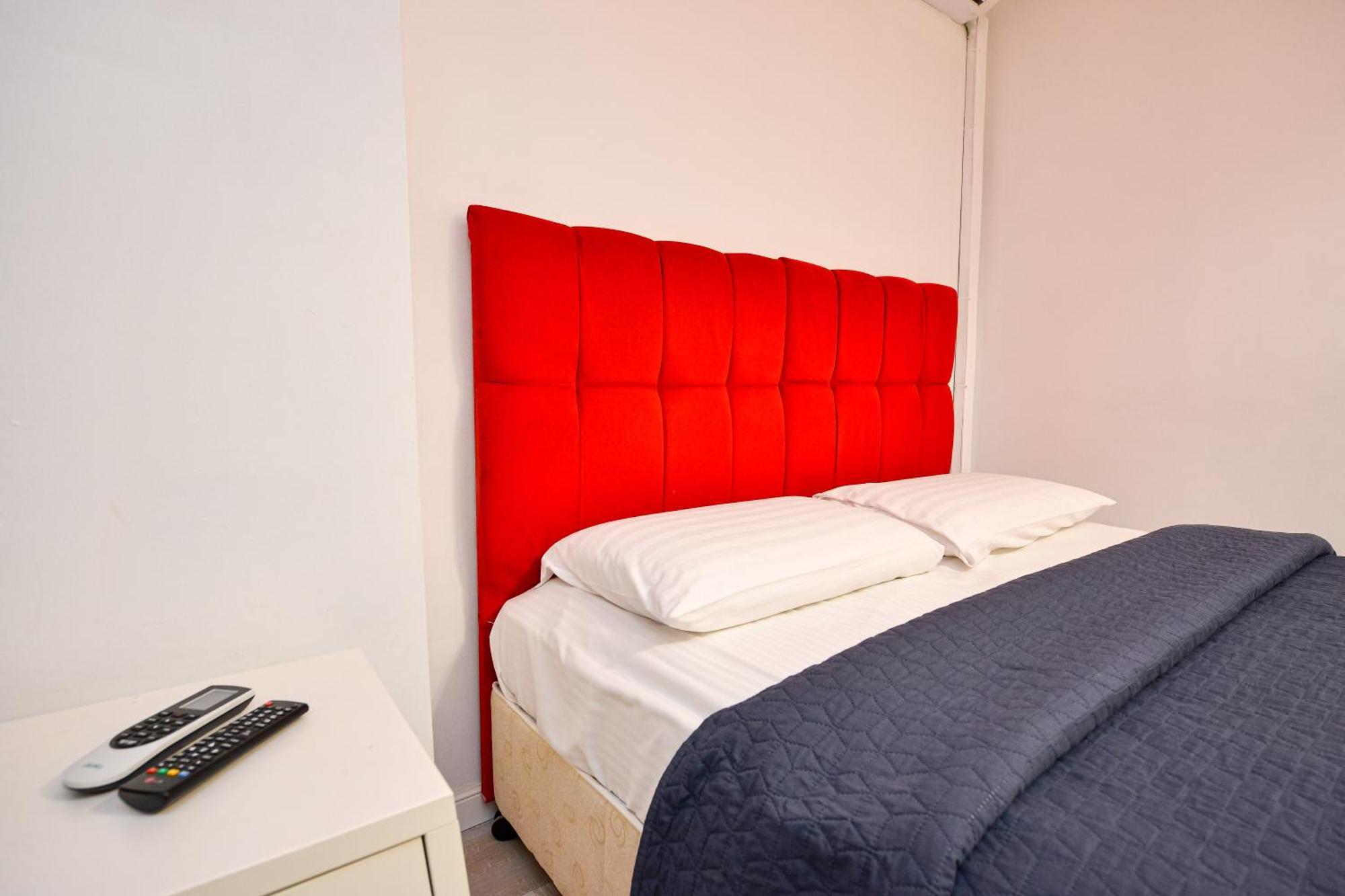 Dracula Adventure Tours Accommodation Bukareszt Zewnętrze zdjęcie