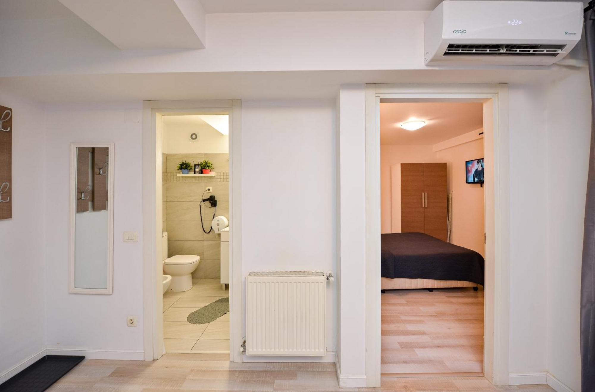 Dracula Adventure Tours Accommodation Bukareszt Zewnętrze zdjęcie