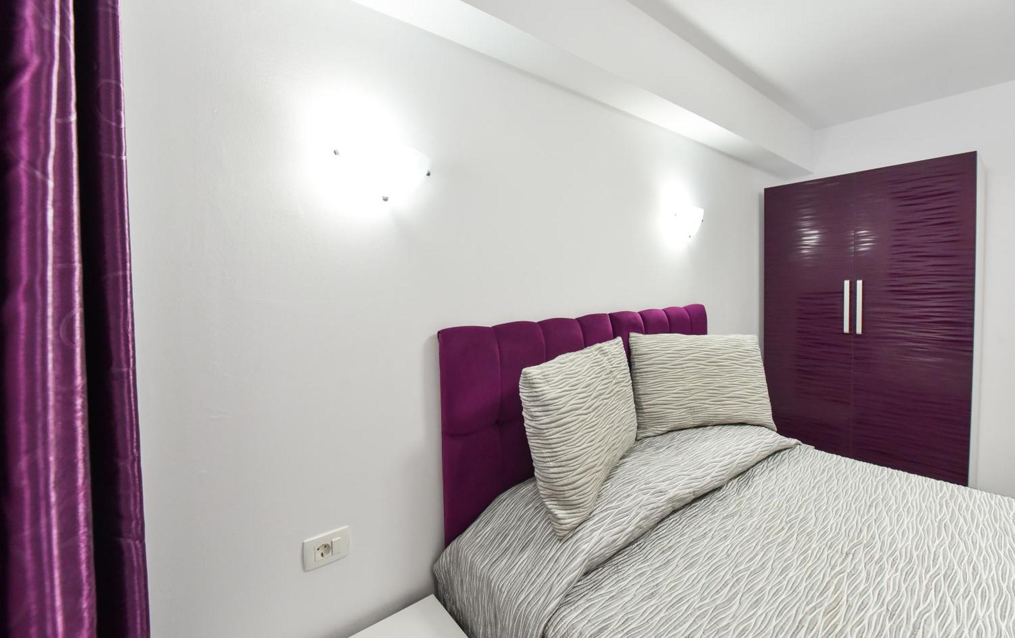 Dracula Adventure Tours Accommodation Bukareszt Zewnętrze zdjęcie